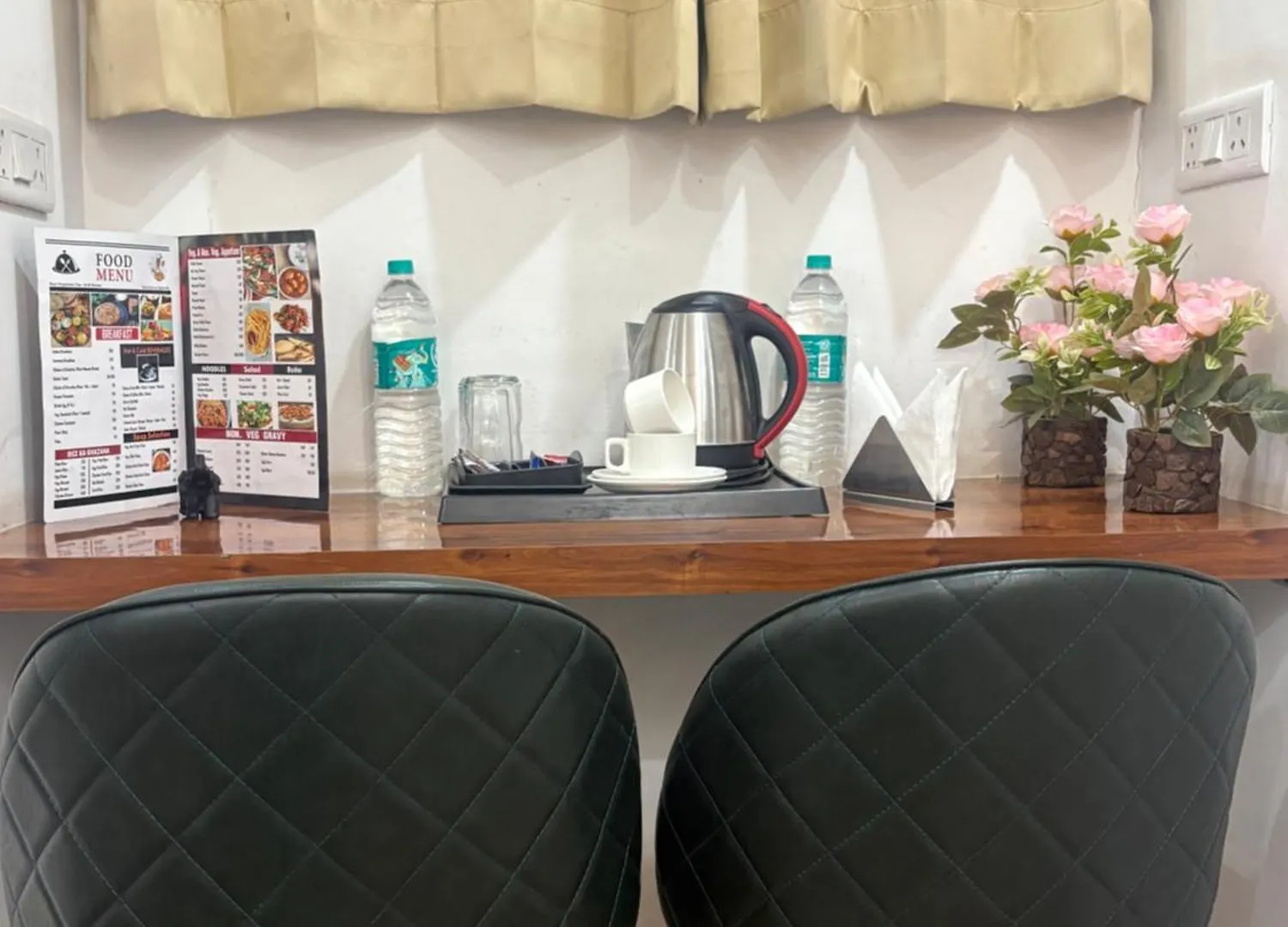 Hotel Jip Breezy Heights New Delhi